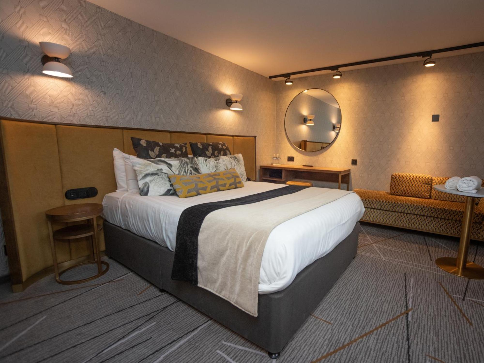 The Royal Toby Hotel Рочдейл Екстериор снимка