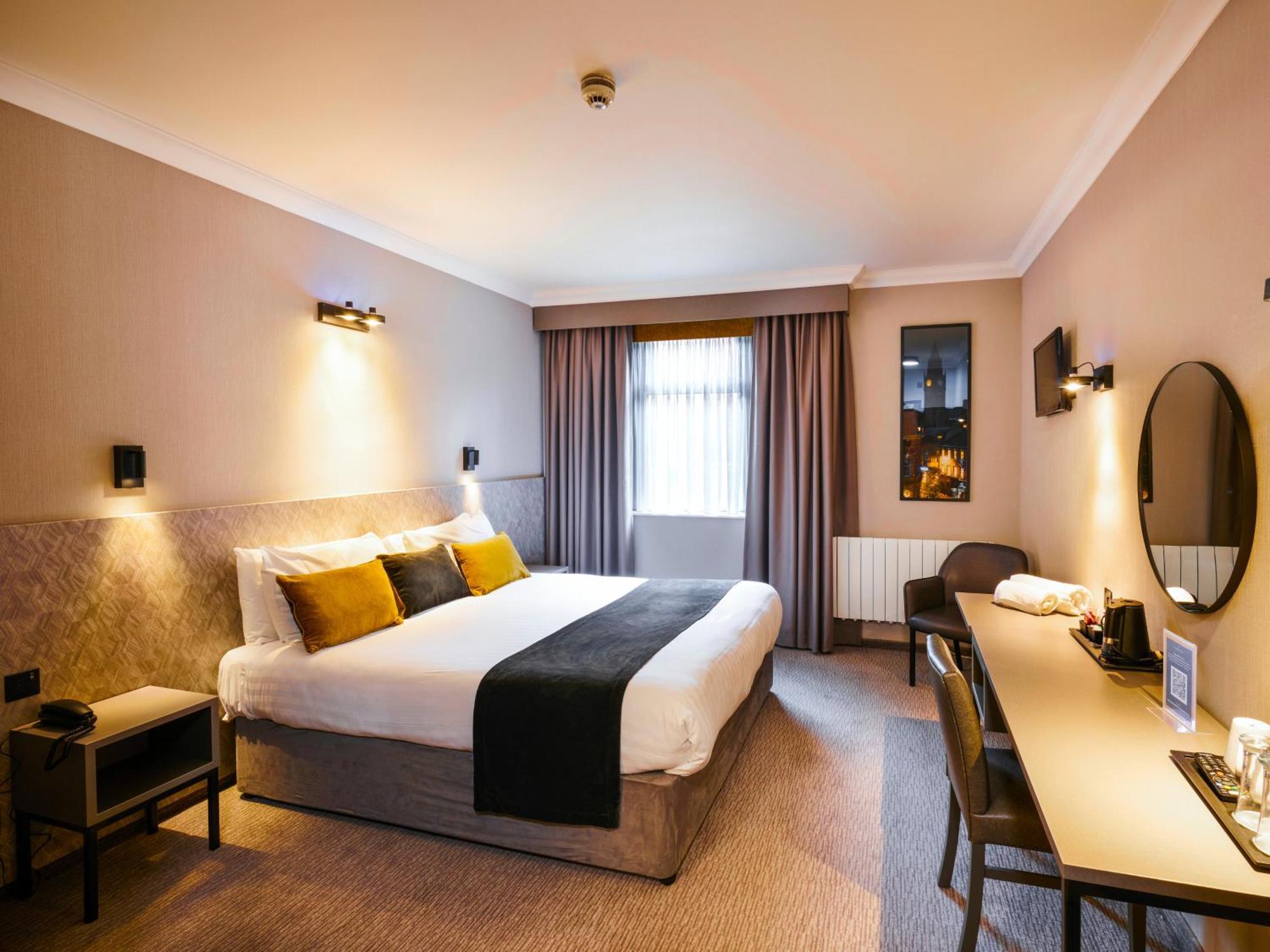 The Royal Toby Hotel Рочдейл Екстериор снимка